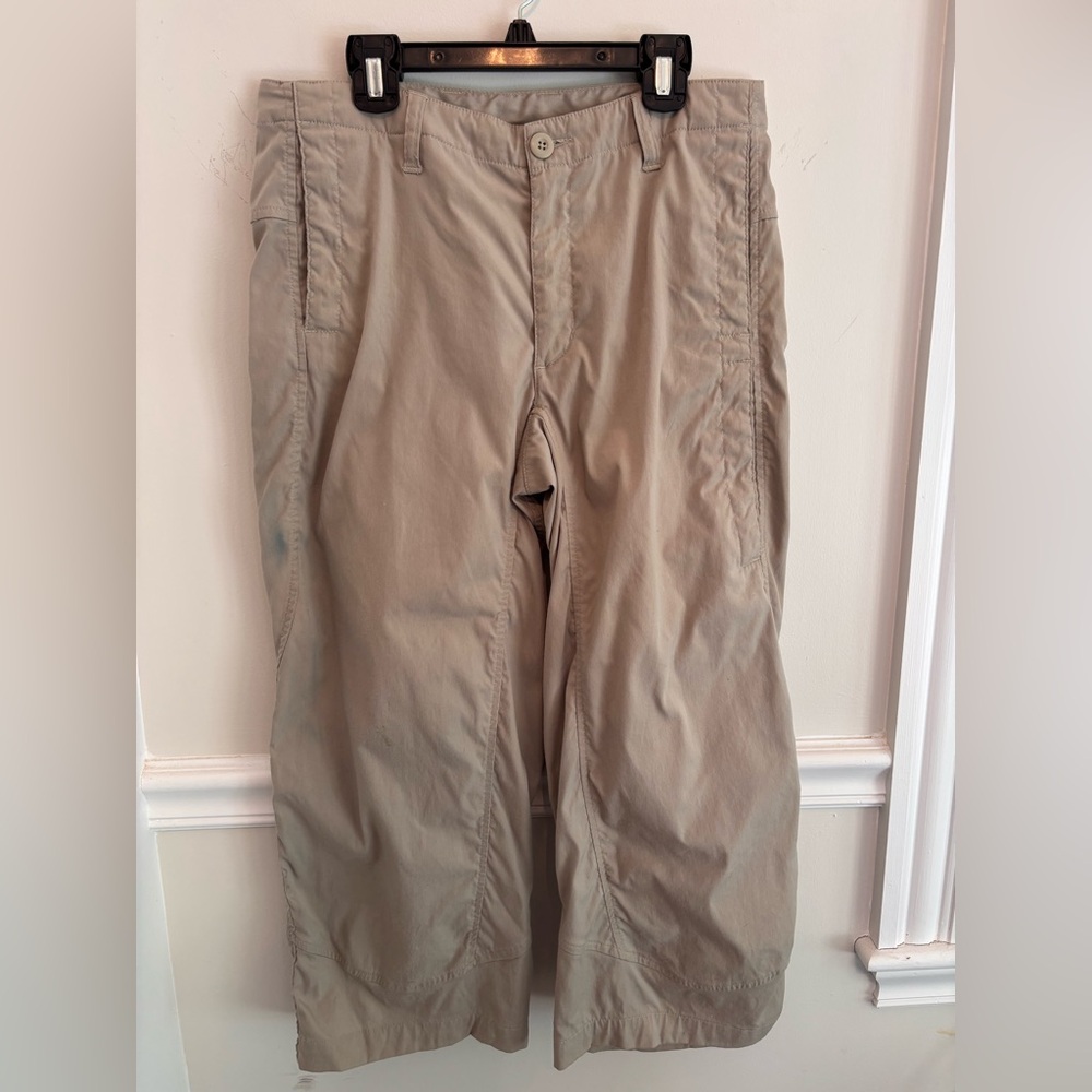 Patagonia women’s climbing pants Capri size 6 khaki Hiking Outdoors